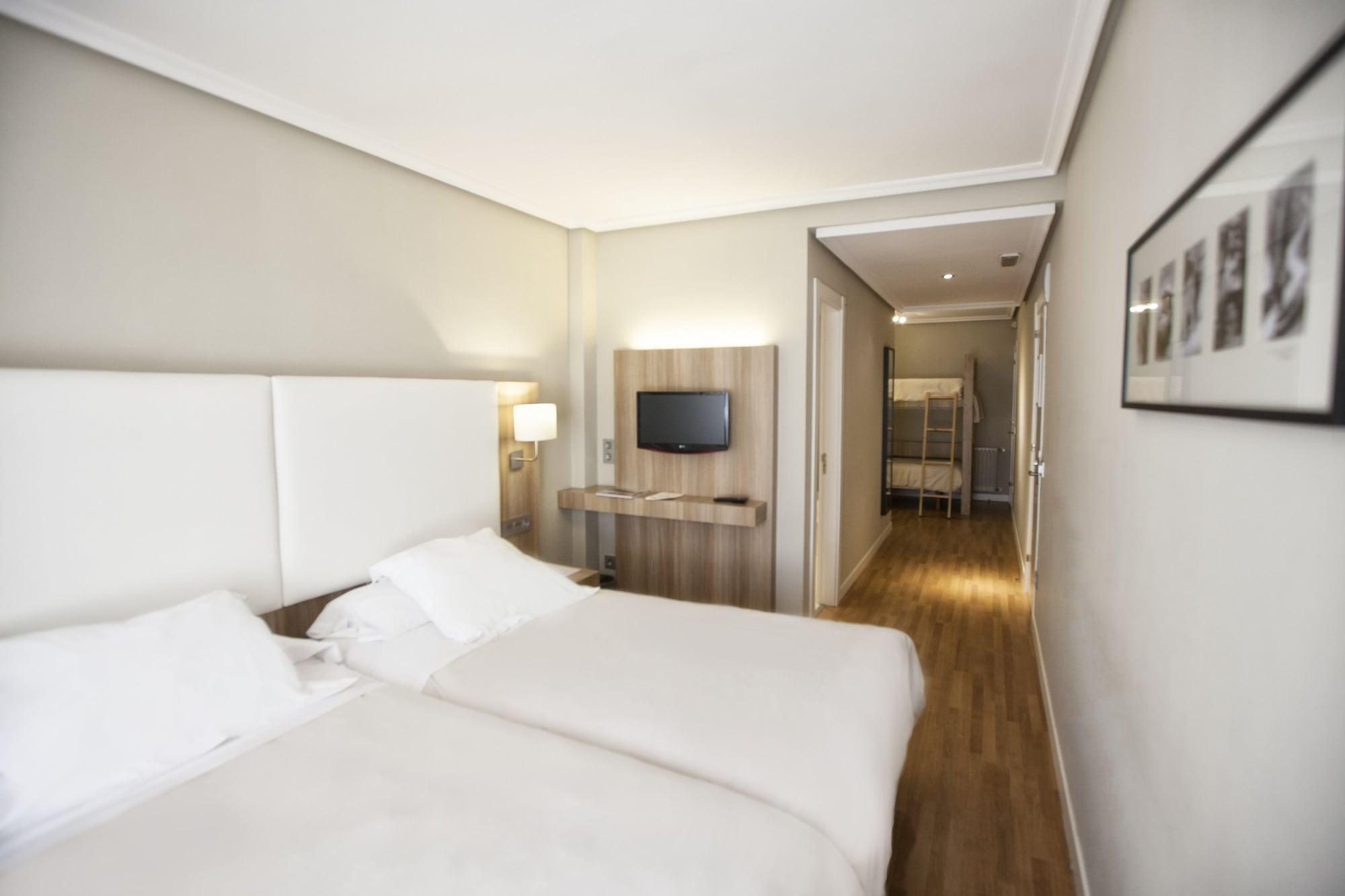 Hotel Los Lagos Nature Cangas de Onis Exterior photo