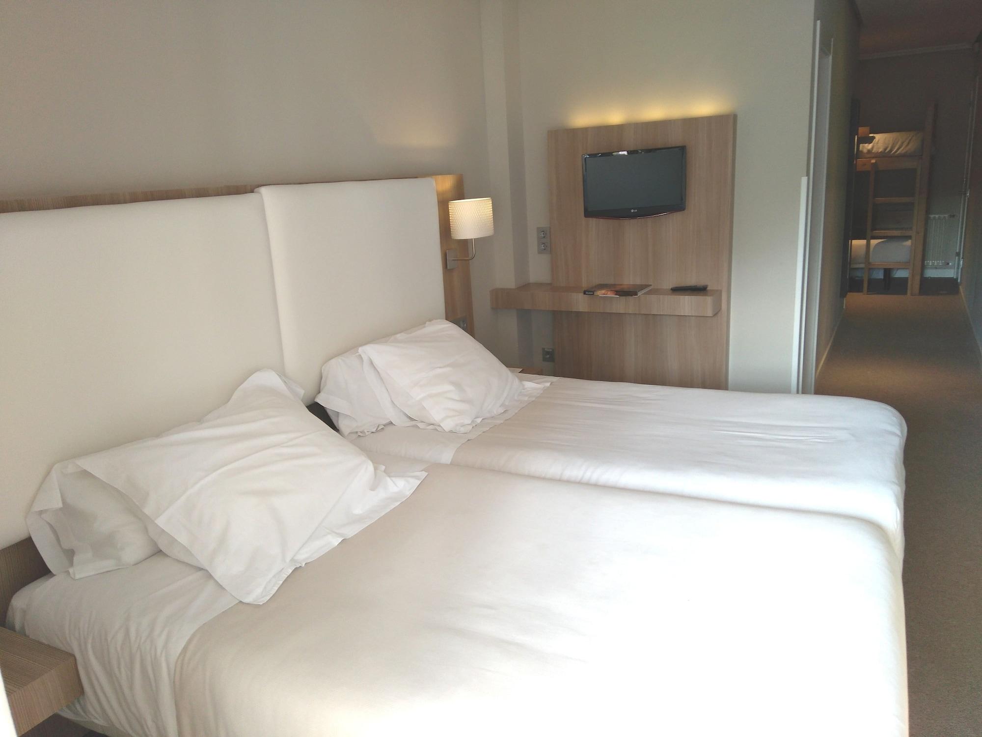 Hotel Los Lagos Nature Cangas de Onis Exterior photo